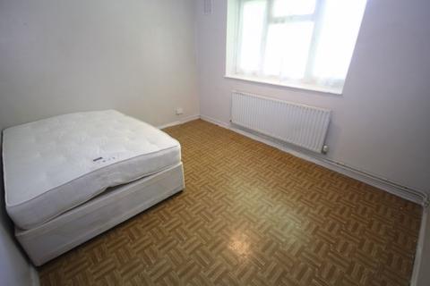 2 bedroom flat for sale - Dabbs Hill Lane, Northolt