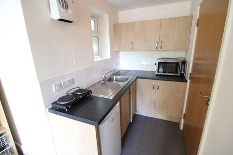 Studio to rent, Elmstead Road, Colchester