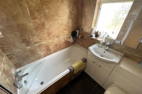 107 Ronelean Road, Surbiton, KT6 7LL