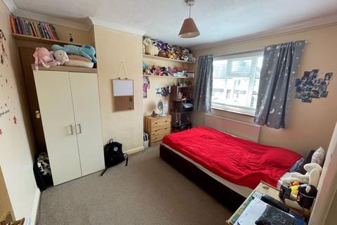 107 Ronelean Road, Surbiton, KT6 7LL