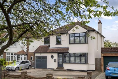 29 Redden Court Road, Romford, RM3 0UR