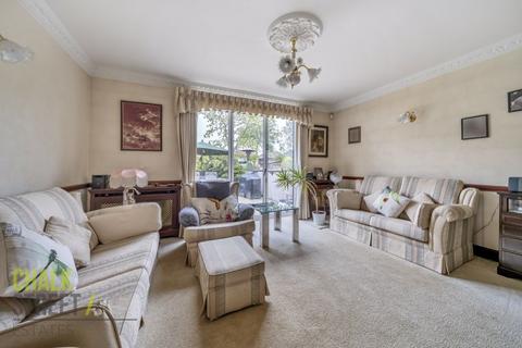 29 Redden Court Road, Romford, RM3 0UR