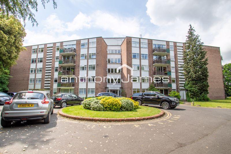 Kemnal Road, Chislehurst BR7 2 bed flat £1,600 pcm (£369 pw)
