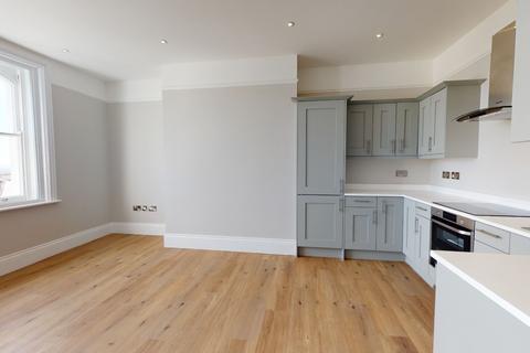 2 bedroom apartment to rent, 4B Queens Drive, Malvern, Worcestershire, WR14 4RE