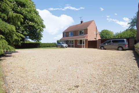 4 bedroom detached house for sale - Lincoln Road, Glinton, PE6 7LW