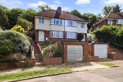32 Knoll Rise, Luton, LU2 7JA