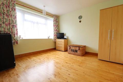 5 Langford Drive, Luton, LU2 9AJ