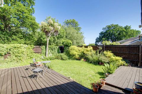 14 Queensway, Caversham, Reading, RG4 6SQ