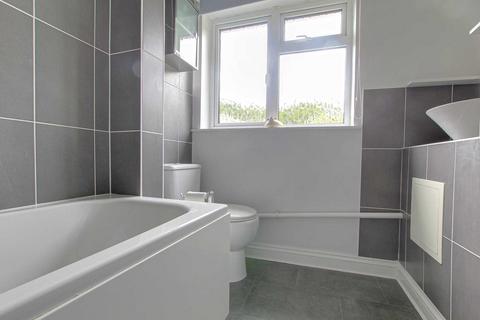 14 Queensway, Caversham, Reading, RG4 6SQ