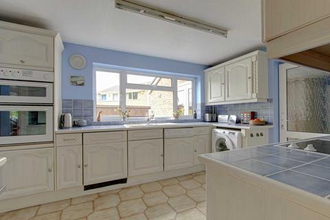 14 Queensway, Caversham, Reading, RG4 6SQ