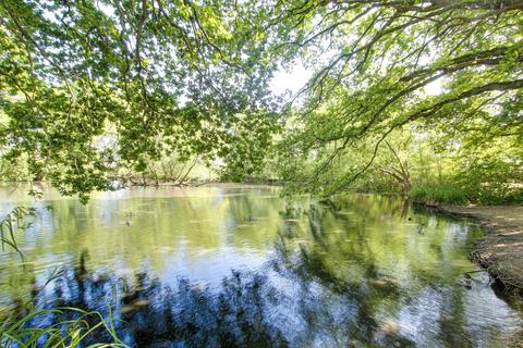 14 Queensway, Caversham, Reading, RG4 6SQ