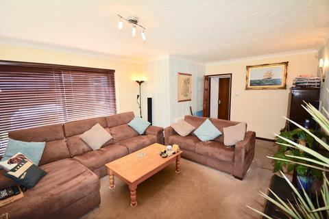 4 bedroom semi-detached house for sale - Park Avenue, Potters Bar, EN6