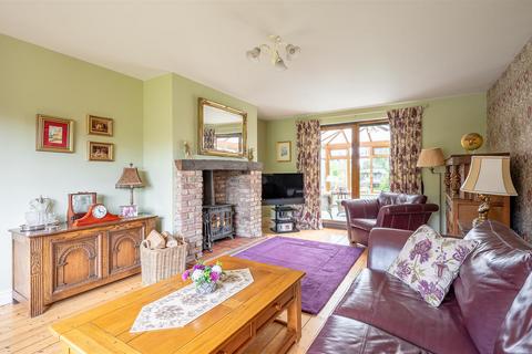 4 bedroom detached house for sale - Main Street, Low Catton, York YO41