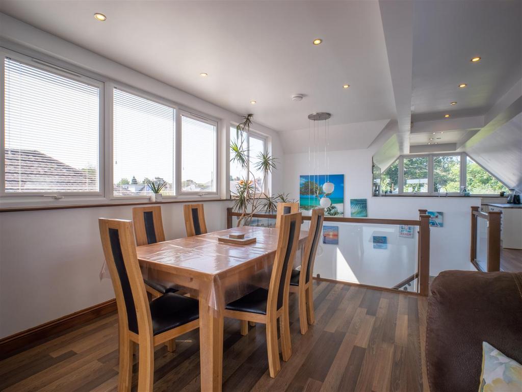 Dining Area.jpg