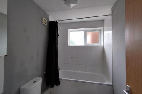 2 bedroom flat to rent - Lichfield Road, Shelfield, Walsall