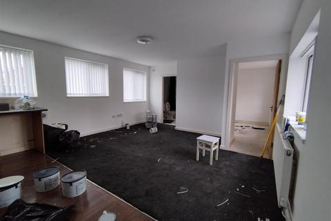 2 bedroom flat to rent - Lichfield Road, Shelfield, Walsall