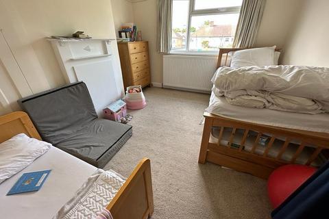 3 bedroom terraced house to rent, Sandhurst Road, London