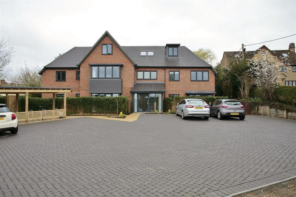 Cumnor Hill, Oxford 2 bed apartment £1,700 pcm (£392 pw)