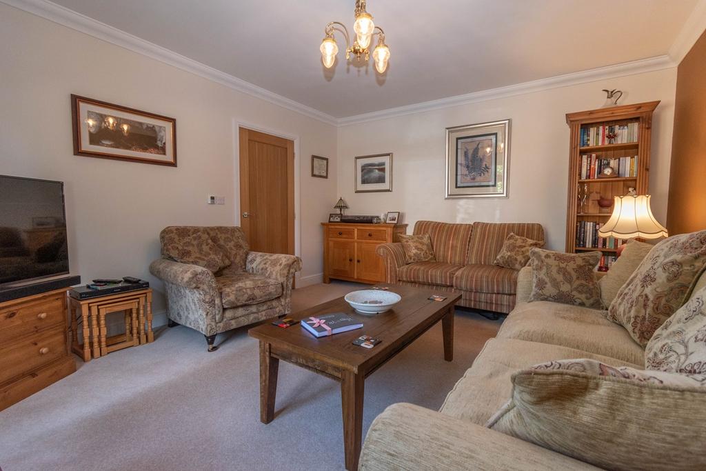 Chestnut Close, Fakenham, NR21 4 bed semidetached house for sale £