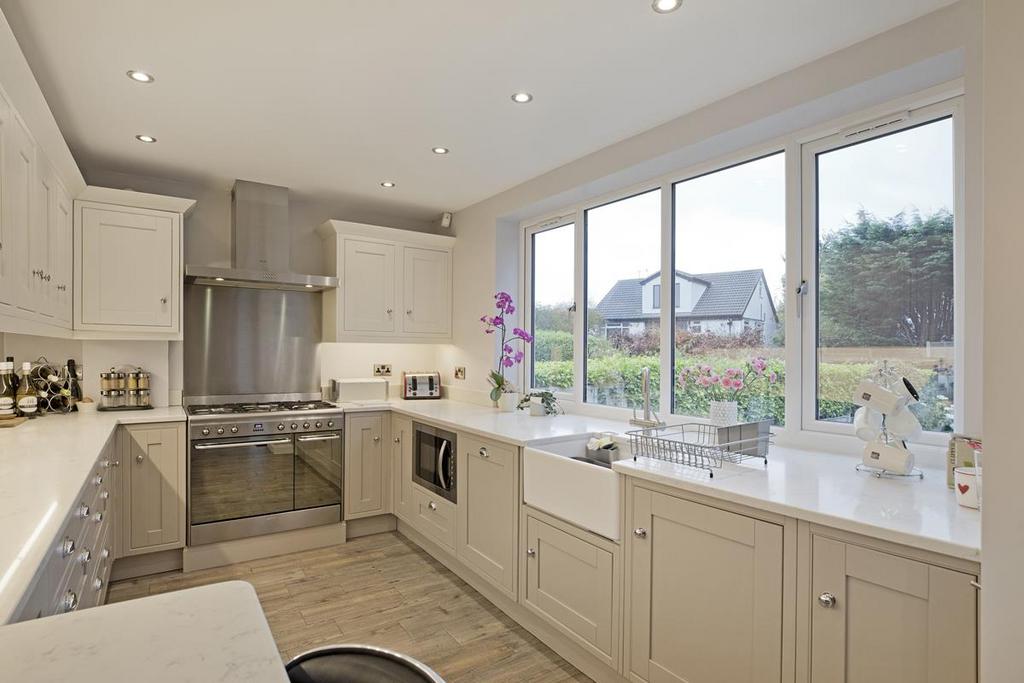 Fairfax Road, Menston LS29 4 bed detached house for sale £570,000