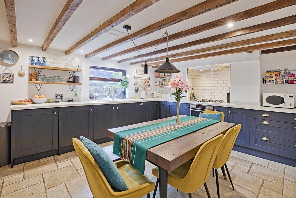 Sunset Terrace, Ilkley LS29 2 bed terraced house £275,000
