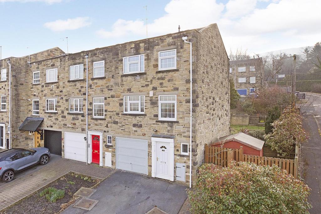 Marlborough Square, Ilkley LS29 2 bed townhouse for sale £395,000