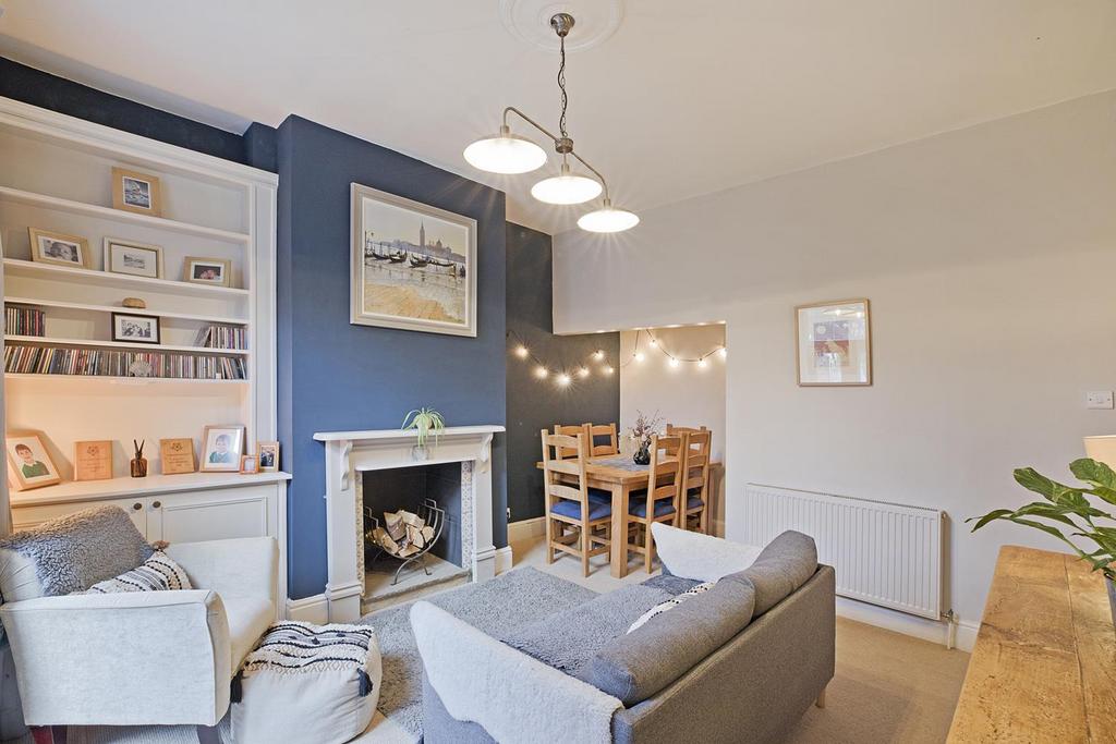 Valley Drive, Ilkley LS29 4 bed semidetached house for sale £519,000