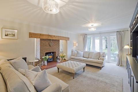 5 bedroom detached house for sale, William Foster Way, Burley in Wharfedale LS29