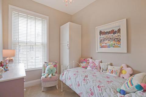 19 Booth Street, Burley In Wharfedale, Ilkley, LS29 7HY
