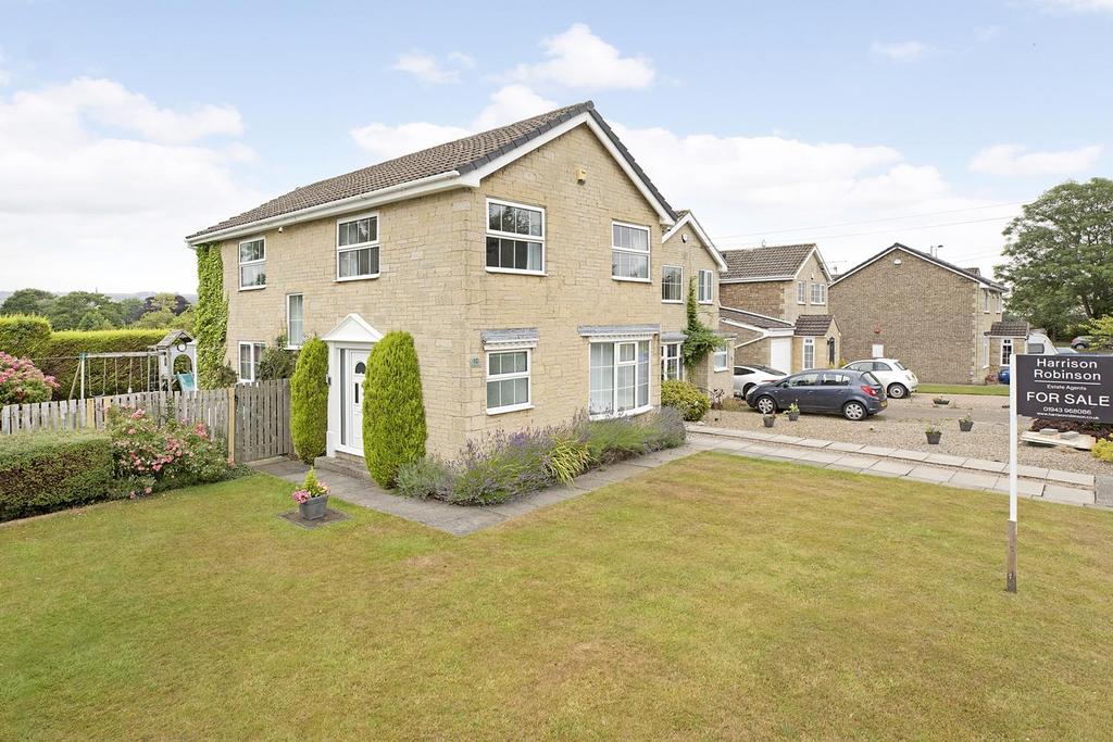 Sandholme Drive, Burley In Wharfedale LS29 4 bed detached house for