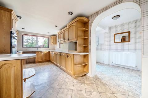 4 bedroom semi-detached house for sale - The Walk, Potters Bar