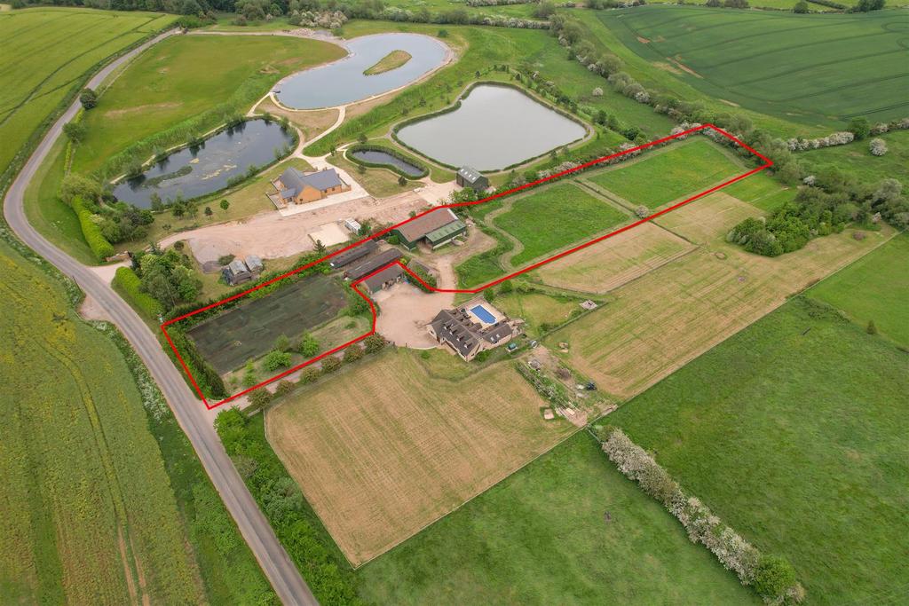 NN14 2 QW, Willowbrook Farm, Desborough001.jpg