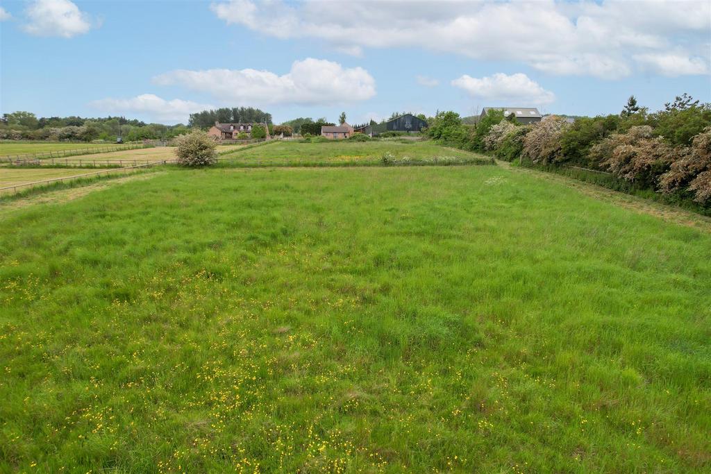 NN14 2 QW, Willowbrook Farm, Desborough044.jpg