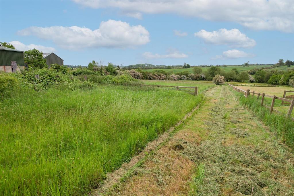 NN14 2 QW, Willowbrook Farm, Desborough047.jpg