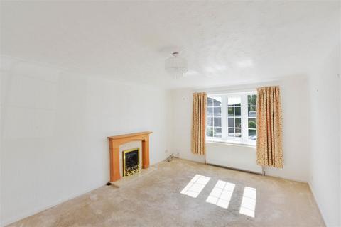 5 Barons Crescent, Copmanthorpe, York, YO23 3YR