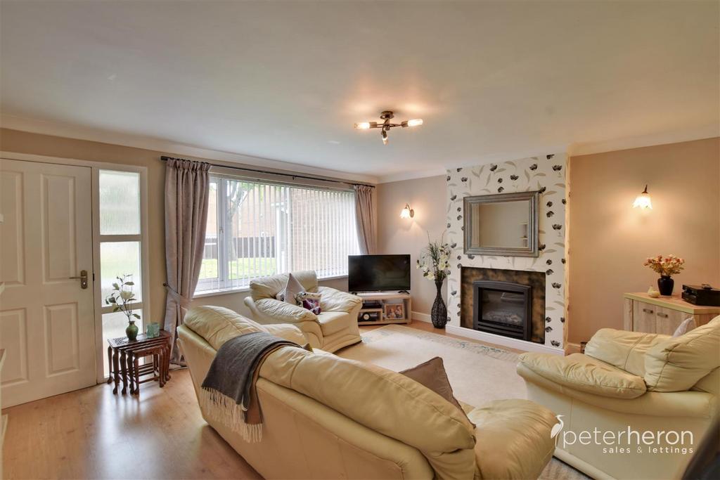 Fairlands East, Fulwell, Sunderland 3 bed terraced house for sale £