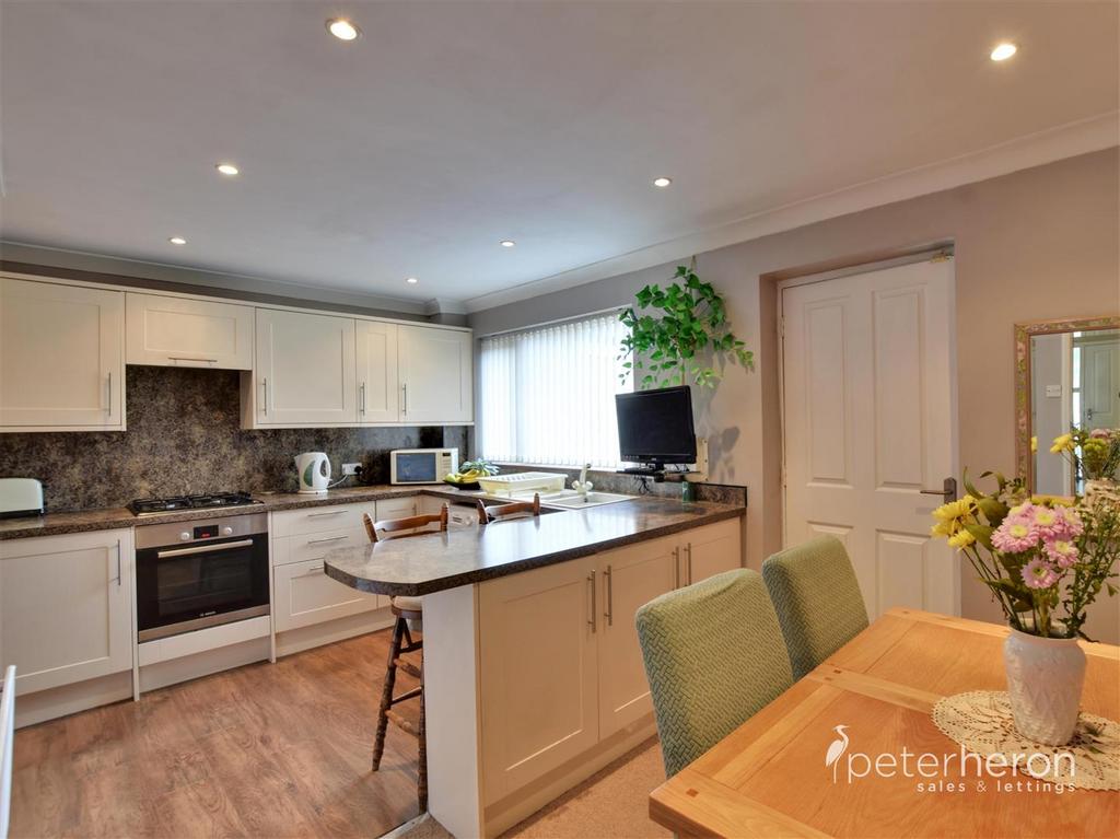Fairlands East, Fulwell, Sunderland 3 bed terraced house for sale £