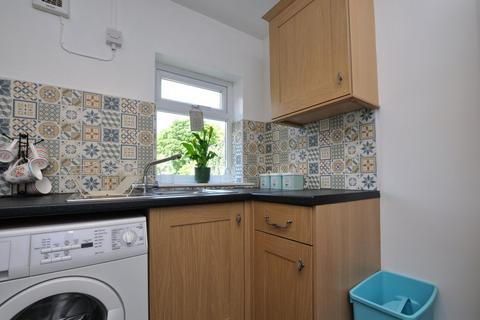 Flat 2, 7 Bagdale, Whitby, YO21 1QL