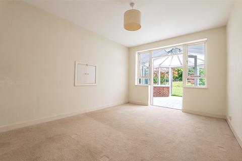 6 Orchard Way, Oxted, RH8 9DJ