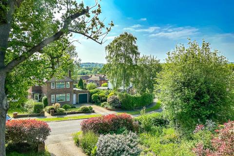 6 Orchard Way, Oxted, RH8 9DJ