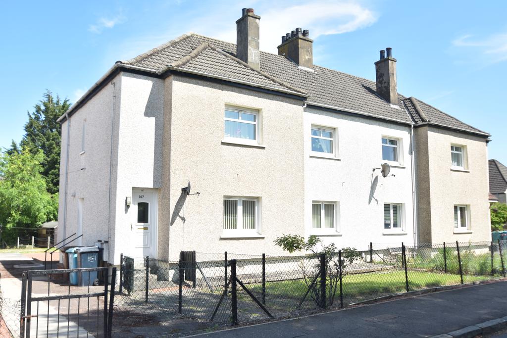 Old Edinburgh Road, Uddingston G71 2 bed flat £93,000