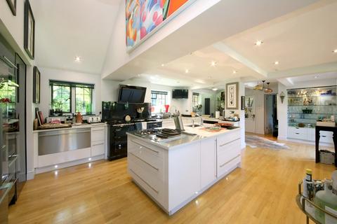 5 bedroom detached house for sale, Gregories Farm Lane, Beaconsfield, HP9