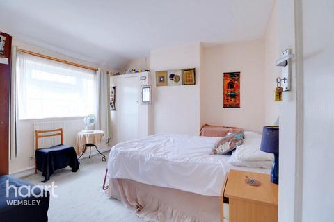 16 Monks Park Gardens, Wembley, HA9 6JB
