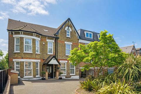150 Burnt Ash Hill, London, SE12 0HU