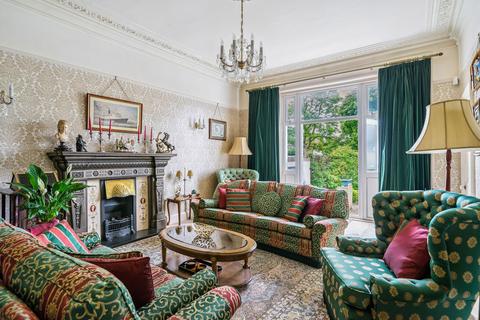 150 Burnt Ash Hill, London, SE12 0HU
