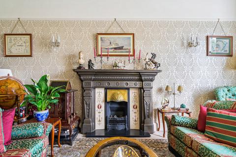 150 Burnt Ash Hill, London, SE12 0HU