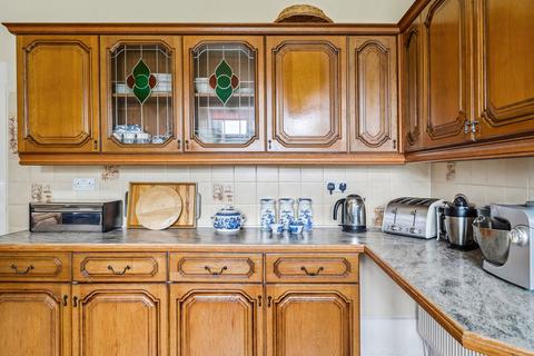 150 Burnt Ash Hill, London, SE12 0HU