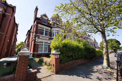2 bedroom maisonette for sale - Grimston Avenue, Folkestone, CT20