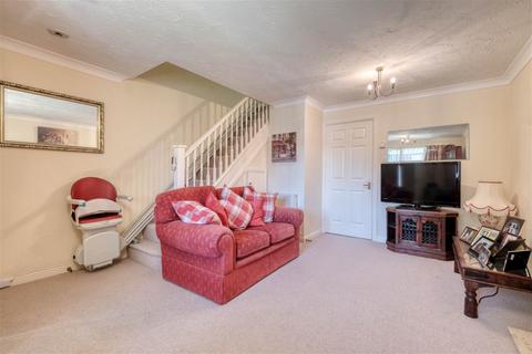 3 Dewsbury Close, Astwood Bank, Redditch, B96 6BH