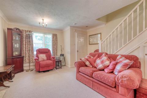 3 Dewsbury Close, Astwood Bank, Redditch, B96 6BH